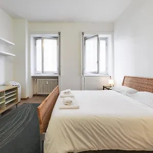 https://studio-ressi-milan.italymilanhotels.net