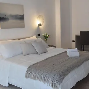 https://la-casa-dellarte.hotels-amalfi.com