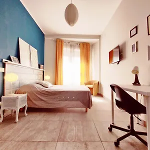 https://domus-elena-apartment.it-romehotels.com